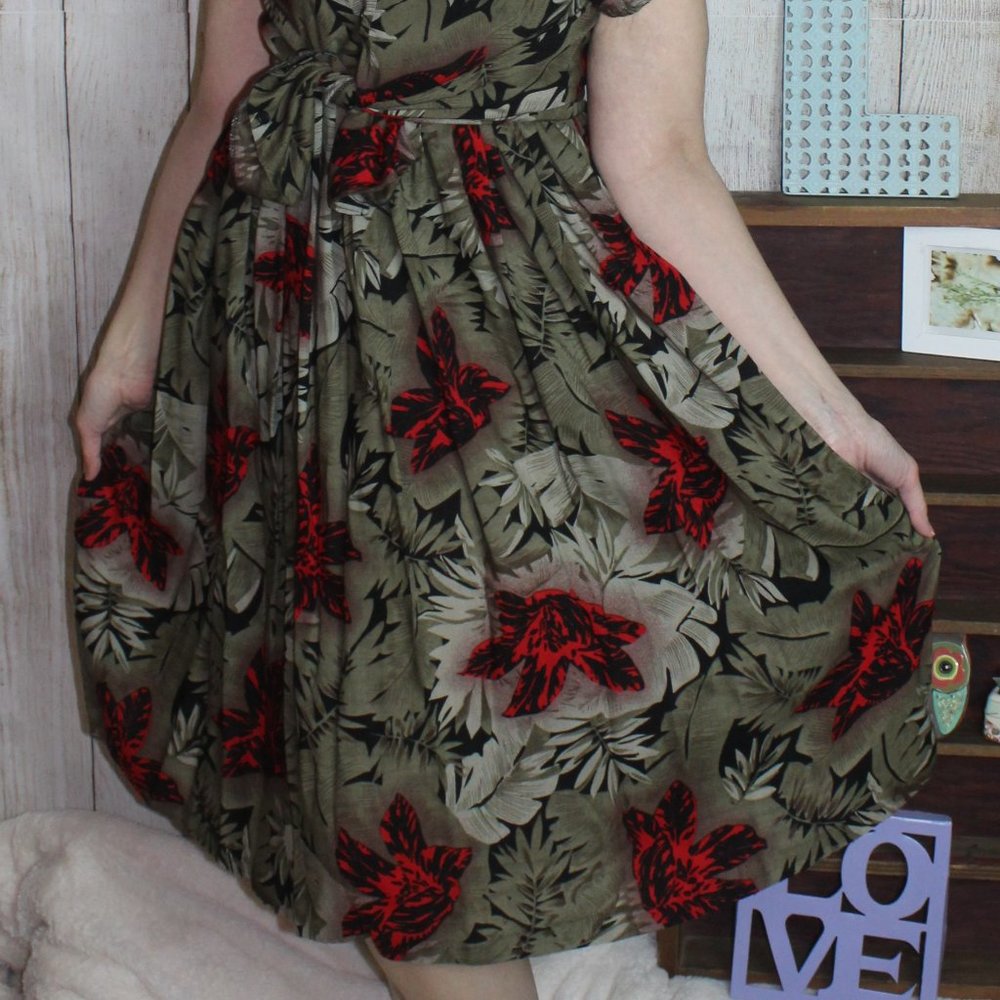 Vintage Floral Midi Skirt - Picture 3 of 10